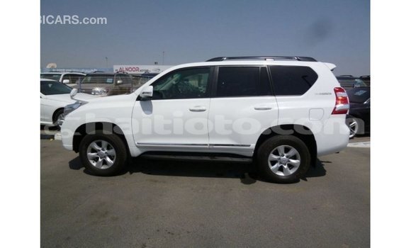 Acheter Import Voiture Toyota Prado Blanc à Import - Dubai, Artibonite Acheter Import Voiture Toyota Prado Blanc à Import - Dubai, Artibonite