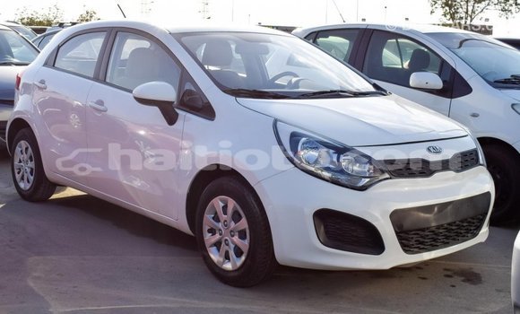 Acheter Import Voiture Kia Rio Blanc à Import - Dubai, Artibonite Acheter Import Voiture Kia Rio Blanc à Import - Dubai, Artibonite