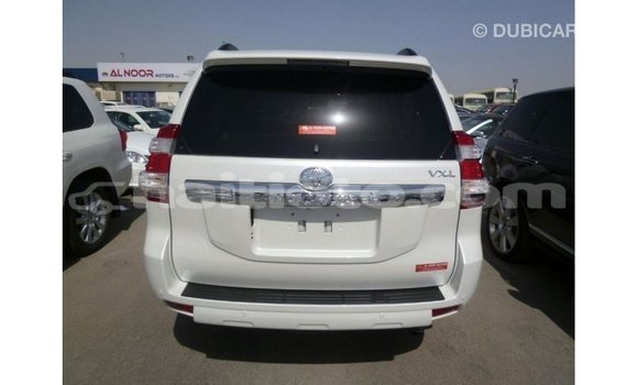 Acheter Import Voiture Toyota Prado Blanc à Import - Dubai, Artibonite Acheter Import Voiture Toyota Prado Blanc à Import - Dubai, Artibonite
