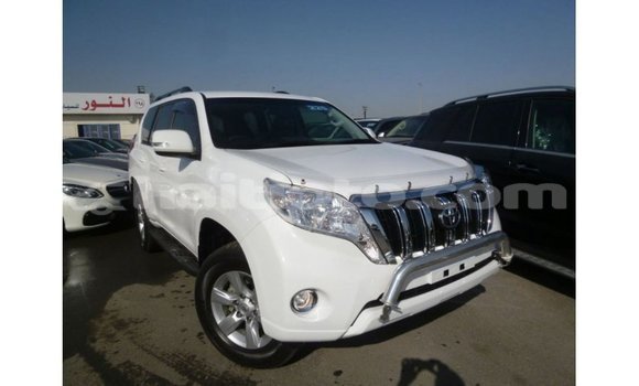 Acheter Import Voiture Toyota Prado Blanc à Import - Dubai, Artibonite Acheter Import Voiture Toyota Prado Blanc à Import - Dubai, Artibonite