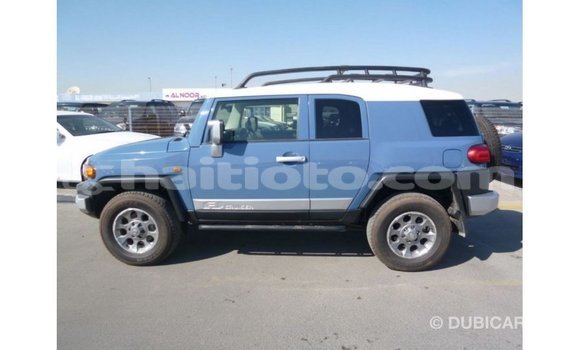 Acheter Import Voiture Toyota FJ Cruiser Bleu à Import - Dubai, Artibonite Acheter Import Voiture Toyota FJ Cruiser Bleu à Import - Dubai, Artibonite