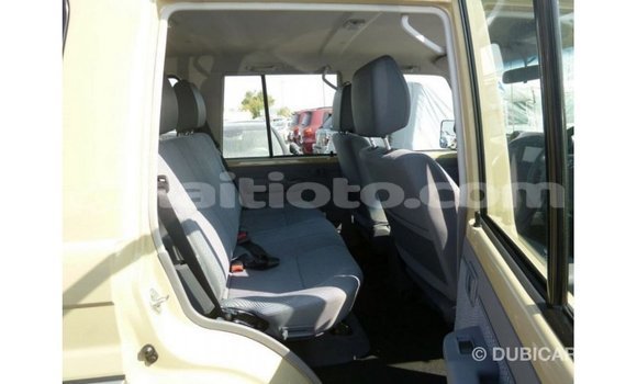 Acheter Import Voiture Toyota Land Cruiser Beige à Import - Dubai, Artibonite Acheter Import Voiture Toyota Land Cruiser Beige à Import - Dubai, Artibonite