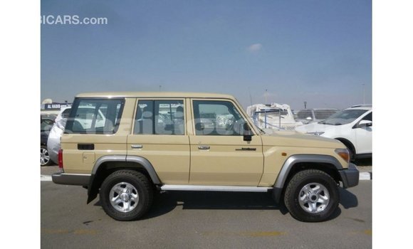 Acheter Import Voiture Toyota Land Cruiser Beige à Import - Dubai, Artibonite Acheter Import Voiture Toyota Land Cruiser Beige à Import - Dubai, Artibonite