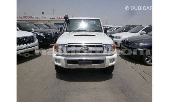 Acheter Import Voiture Toyota Land Cruiser Blanc à Import - Dubai, Artibonite Acheter Import Voiture Toyota Land Cruiser Blanc à Import - Dubai, Artibonite
