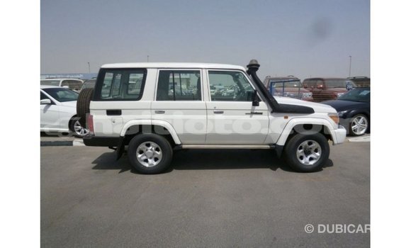 Acheter Import Voiture Toyota Land Cruiser Blanc à Import - Dubai, Artibonite Acheter Import Voiture Toyota Land Cruiser Blanc à Import - Dubai, Artibonite