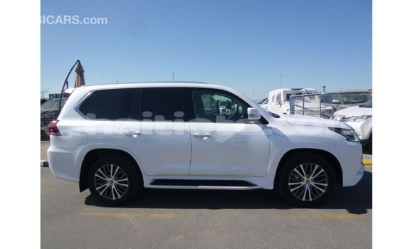 Acheter Import Voiture Lexus LX Blanc à Import - Dubai, Artibonite Acheter Import Voiture Lexus LX Blanc à Import - Dubai, Artibonite