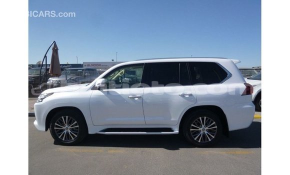 Acheter Import Voiture Lexus LX Blanc à Import - Dubai, Artibonite Acheter Import Voiture Lexus LX Blanc à Import - Dubai, Artibonite