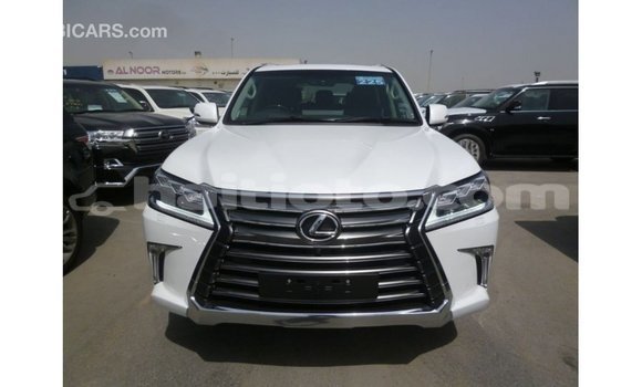 Acheter Import Voiture Lexus LX Blanc à Import - Dubai, Artibonite Acheter Import Voiture Lexus LX Blanc à Import - Dubai, Artibonite
