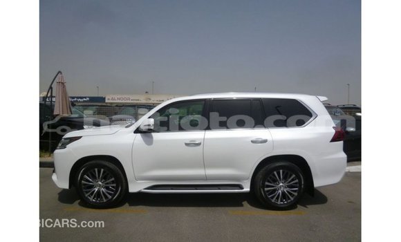 Acheter Import Voiture Lexus LX Blanc à Import - Dubai, Artibonite Acheter Import Voiture Lexus LX Blanc à Import - Dubai, Artibonite