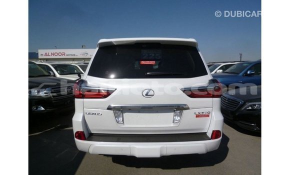 Acheter Import Voiture Lexus LX Blanc à Import - Dubai, Artibonite Acheter Import Voiture Lexus LX Blanc à Import - Dubai, Artibonite