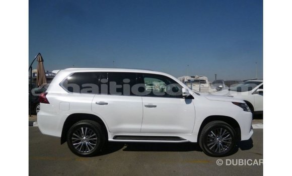 Acheter Import Voiture Lexus LX Blanc à Import - Dubai, Artibonite Acheter Import Voiture Lexus LX Blanc à Import - Dubai, Artibonite
