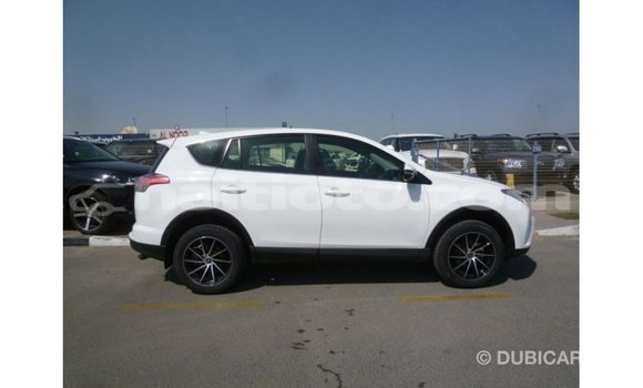 Acheter Import Voiture Toyota 4Runner Blanc à Import - Dubai, Artibonite Acheter Import Voiture Toyota 4Runner Blanc à Import - Dubai, Artibonite