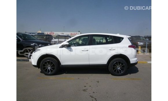 Acheter Import Voiture Toyota 4Runner Blanc à Import - Dubai, Artibonite Acheter Import Voiture Toyota 4Runner Blanc à Import - Dubai, Artibonite