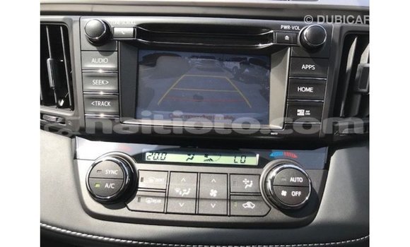 Acheter Import Voiture Toyota 4Runner Blanc à Import - Dubai, Artibonite Acheter Import Voiture Toyota 4Runner Blanc à Import - Dubai, Artibonite