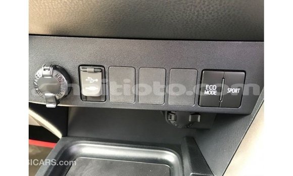 Acheter Import Voiture Toyota 4Runner Blanc à Import - Dubai, Artibonite Acheter Import Voiture Toyota 4Runner Blanc à Import - Dubai, Artibonite