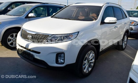 Acheter Import Voiture Kia Sorento Blanc à Import - Dubai, Artibonite Acheter Import Voiture Kia Sorento Blanc à Import - Dubai, Artibonite