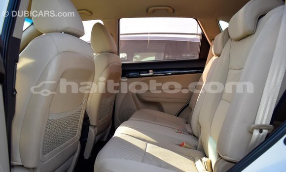 Acheter Import Voiture Kia Sorento Blanc à Import - Dubai, Artibonite Acheter Import Voiture Kia Sorento Blanc à Import - Dubai, Artibonite