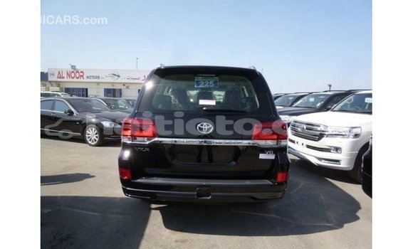 Acheter Import Voiture Toyota Land Cruiser Noir à Import - Dubai, Artibonite Acheter Import Voiture Toyota Land Cruiser Noir à Import - Dubai, Artibonite