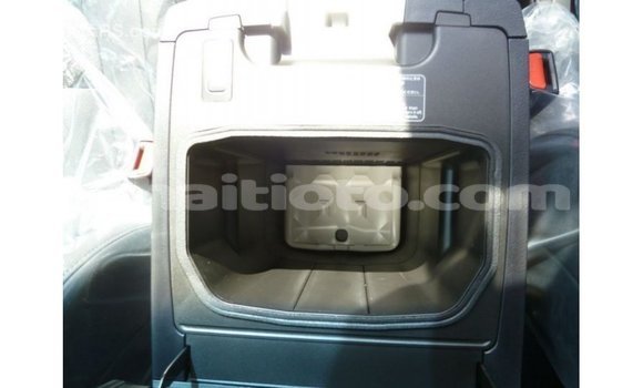 Acheter Import Voiture Toyota Land Cruiser Noir à Import - Dubai, Artibonite Acheter Import Voiture Toyota Land Cruiser Noir à Import - Dubai, Artibonite