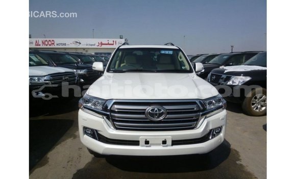 Acheter Import Voiture Toyota Land Cruiser Blanc à Import - Dubai, Artibonite Acheter Import Voiture Toyota Land Cruiser Blanc à Import - Dubai, Artibonite