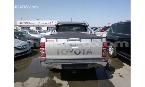 Acheter Import Voiture Toyota Hilux Autre à Import - Dubai, Artibonite Acheter Import Voiture Toyota Hilux Autre à Import - Dubai, Artibonite
