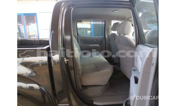 Acheter Import Voiture Toyota Hilux Noir à Import - Dubai, Artibonite Acheter Import Voiture Toyota Hilux Noir à Import - Dubai, Artibonite
