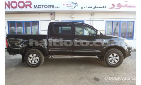 Acheter Import Voiture Toyota Hilux Noir à Import - Dubai, Artibonite Acheter Import Voiture Toyota Hilux Noir à Import - Dubai, Artibonite
