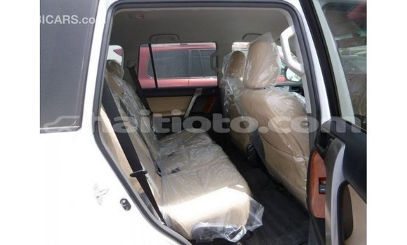 Acheter Import Voiture Toyota Prado Blanc à Import - Dubai, Artibonite Acheter Import Voiture Toyota Prado Blanc à Import - Dubai, Artibonite
