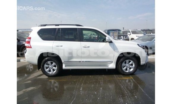 Acheter Import Voiture Toyota Prado Blanc à Import - Dubai, Artibonite Acheter Import Voiture Toyota Prado Blanc à Import - Dubai, Artibonite