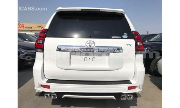 Acheter Import Voiture Toyota Prado Blanc à Import - Dubai, Artibonite Acheter Import Voiture Toyota Prado Blanc à Import - Dubai, Artibonite
