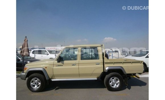 Acheter Import Voiture Toyota Land Cruiser Beige à Import - Dubai, Artibonite Acheter Import Voiture Toyota Land Cruiser Beige à Import - Dubai, Artibonite