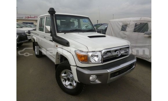 Acheter Import Voiture Toyota Land Cruiser Blanc à Import - Dubai, Artibonite Acheter Import Voiture Toyota Land Cruiser Blanc à Import - Dubai, Artibonite