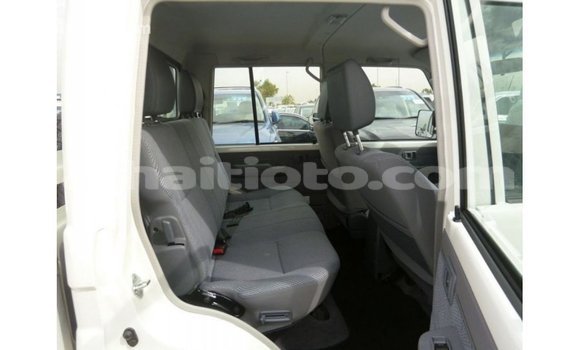 Acheter Import Voiture Toyota Land Cruiser Blanc à Import - Dubai, Artibonite Acheter Import Voiture Toyota Land Cruiser Blanc à Import - Dubai, Artibonite