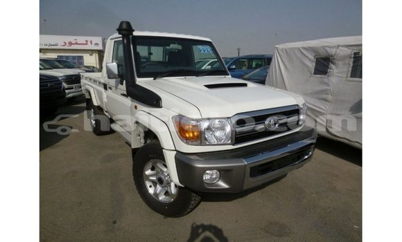 Acheter Import Voiture Toyota Land Cruiser Blanc à Import - Dubai, Artibonite Acheter Import Voiture Toyota Land Cruiser Blanc à Import - Dubai, Artibonite