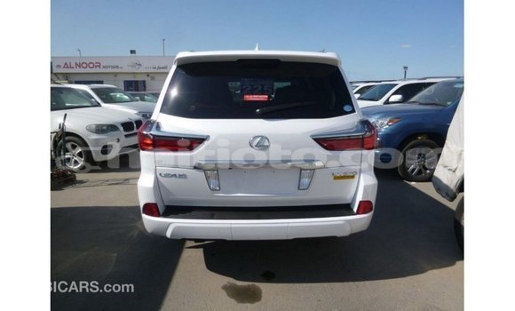 Acheter Import Voiture Lexus LX Blanc à Import - Dubai, Artibonite Acheter Import Voiture Lexus LX Blanc à Import - Dubai, Artibonite