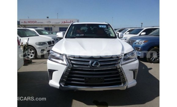 Acheter Import Voiture Lexus LX Blanc à Import - Dubai, Artibonite Acheter Import Voiture Lexus LX Blanc à Import - Dubai, Artibonite