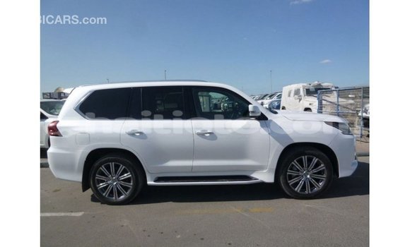 Acheter Import Voiture Lexus LX Blanc à Import - Dubai, Artibonite Acheter Import Voiture Lexus LX Blanc à Import - Dubai, Artibonite
