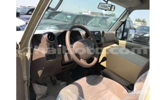 Acheter Import Voiture Toyota Land Cruiser Beige à Import - Dubai, Artibonite Acheter Import Voiture Toyota Land Cruiser Beige à Import - Dubai, Artibonite
