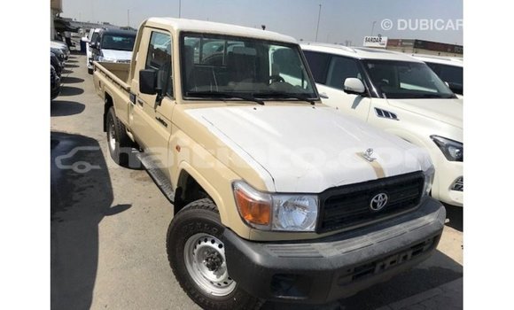 Acheter Import Voiture Toyota Land Cruiser Beige à Import - Dubai, Artibonite Acheter Import Voiture Toyota Land Cruiser Beige à Import - Dubai, Artibonite