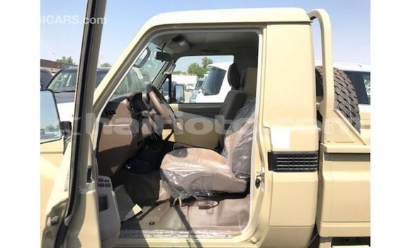 Acheter Import Voiture Toyota Land Cruiser Beige à Import - Dubai, Artibonite Acheter Import Voiture Toyota Land Cruiser Beige à Import - Dubai, Artibonite