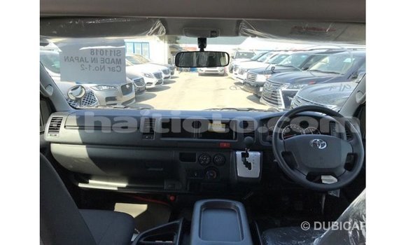 Acheter Import Voiture Toyota Hiace Blanc à Import - Dubai, Artibonite Acheter Import Voiture Toyota Hiace Blanc à Import - Dubai, Artibonite