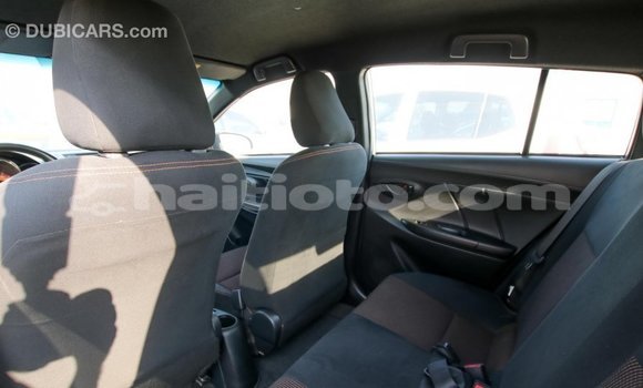 Acheter Import Voiture Toyota Yaris Blanc à Import - Dubai, Artibonite Acheter Import Voiture Toyota Yaris Blanc à Import - Dubai, Artibonite