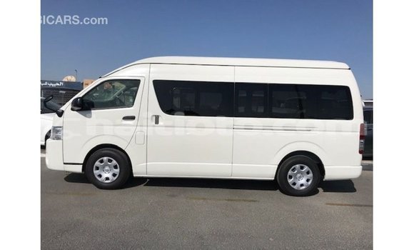 Acheter Import Voiture Toyota Hiace Blanc à Import - Dubai, Artibonite Acheter Import Voiture Toyota Hiace Blanc à Import - Dubai, Artibonite