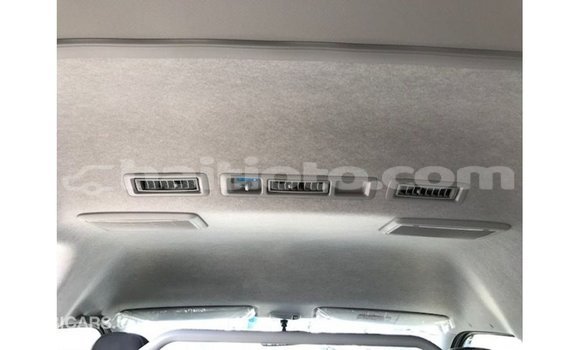 Acheter Import Voiture Toyota Hiace Blanc à Import - Dubai, Artibonite Acheter Import Voiture Toyota Hiace Blanc à Import - Dubai, Artibonite