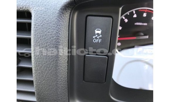 Acheter Import Voiture Toyota Hiace Blanc à Import - Dubai, Artibonite Acheter Import Voiture Toyota Hiace Blanc à Import - Dubai, Artibonite