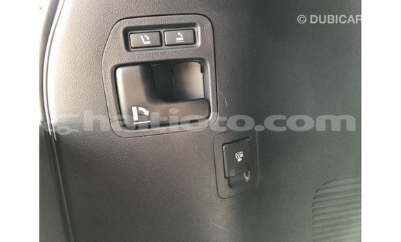 Acheter Import Voiture Toyota Land Cruiser Blanc à Import - Dubai, Artibonite Acheter Import Voiture Toyota Land Cruiser Blanc à Import - Dubai, Artibonite