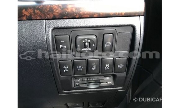 Acheter Import Voiture Toyota Land Cruiser Blanc à Import - Dubai, Artibonite Acheter Import Voiture Toyota Land Cruiser Blanc à Import - Dubai, Artibonite