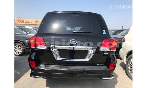 Acheter Import Voiture Toyota Land Cruiser Noir à Import - Dubai, Artibonite Acheter Import Voiture Toyota Land Cruiser Noir à Import - Dubai, Artibonite