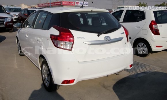 Acheter Import Voiture Toyota Yaris Blanc à Import - Dubai, Artibonite Acheter Import Voiture Toyota Yaris Blanc à Import - Dubai, Artibonite