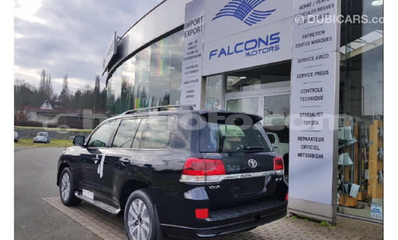 Acheter Import Voiture Toyota Land Cruiser Noir à Import - Dubai, Artibonite Acheter Import Voiture Toyota Land Cruiser Noir à Import - Dubai, Artibonite